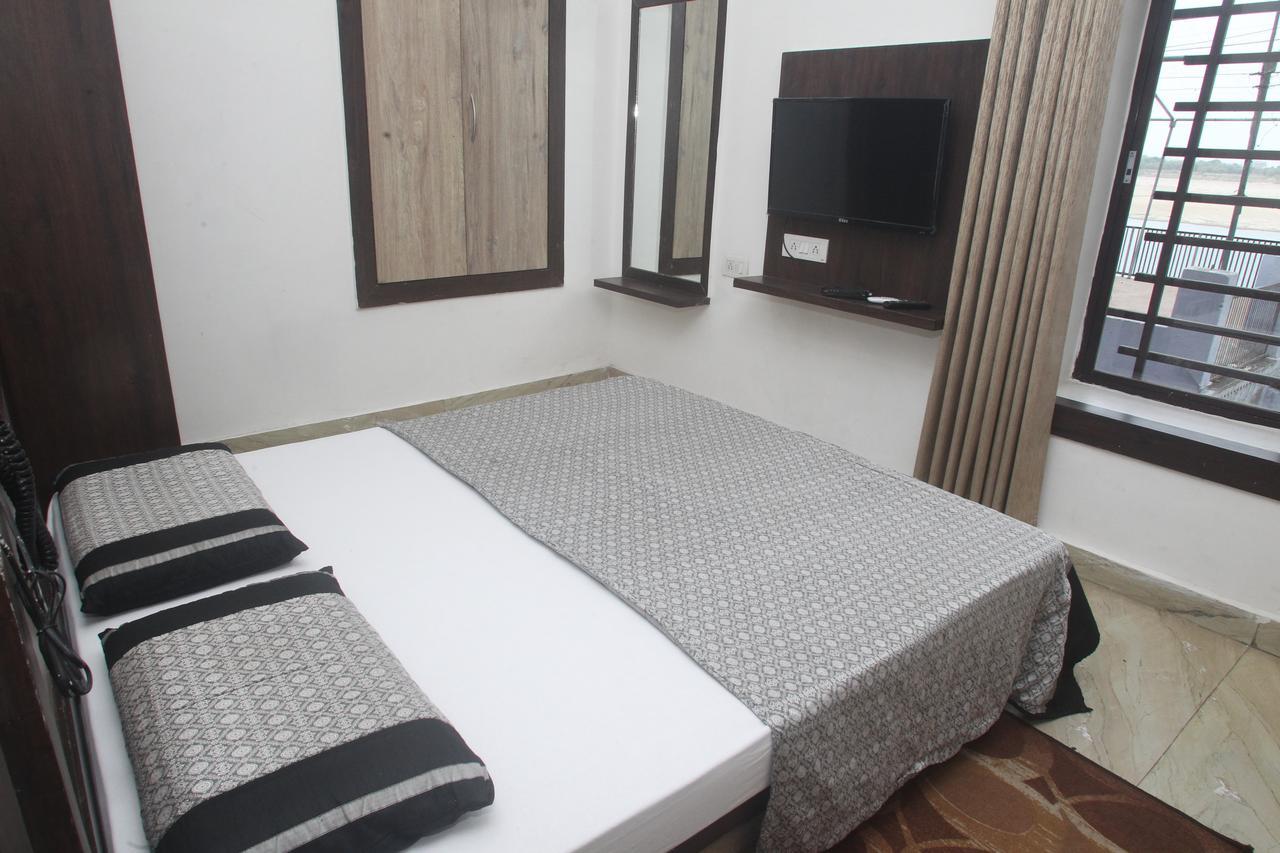 Alakhnanda Guest House Varanasi Exterior foto