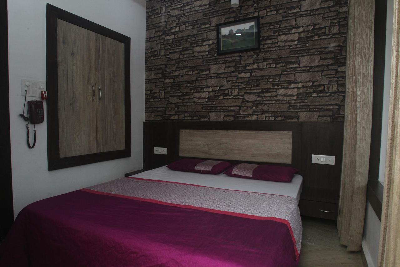Alakhnanda Guest House Varanasi Exterior foto
